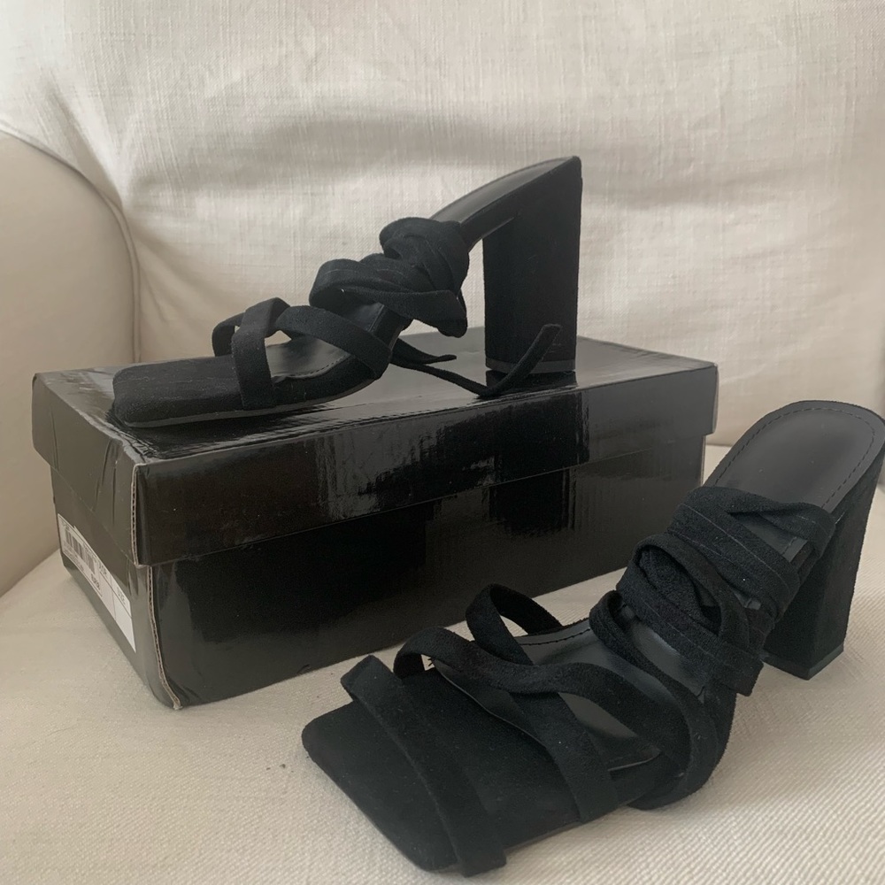 Cross Strap Chunky Heeled Gladiator Sandals